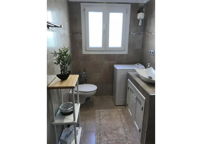 Sunny On Burriana Apartment *